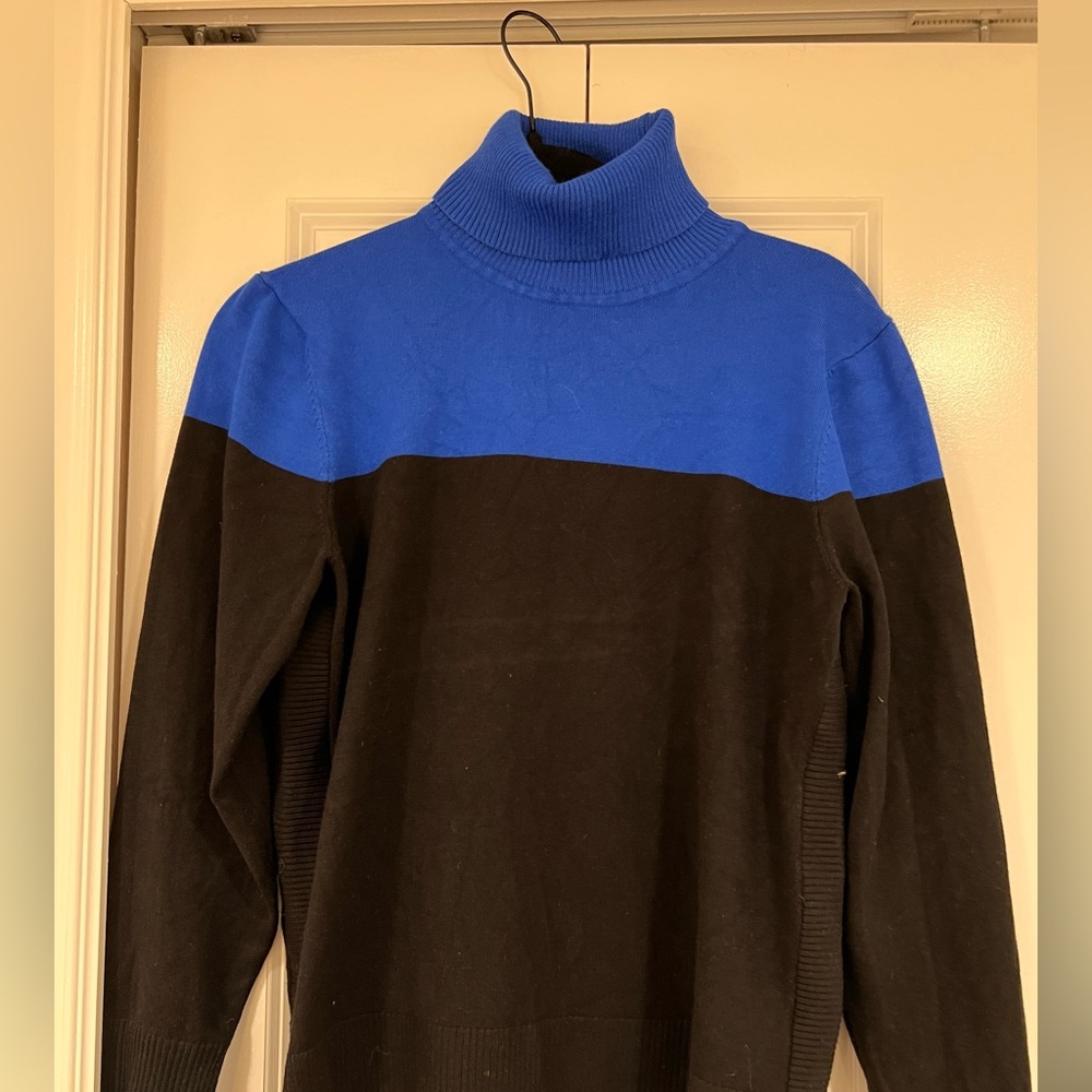 Cable & Gage Sweater
